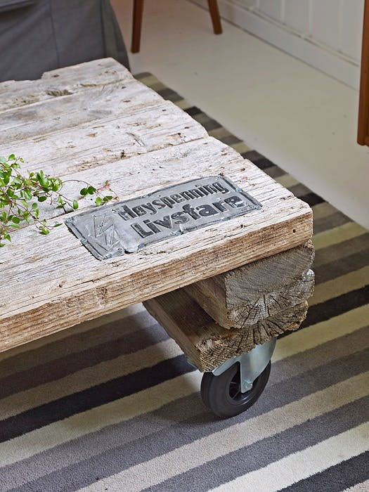 Lagde stuebordet selv Lagde stuebordet selv